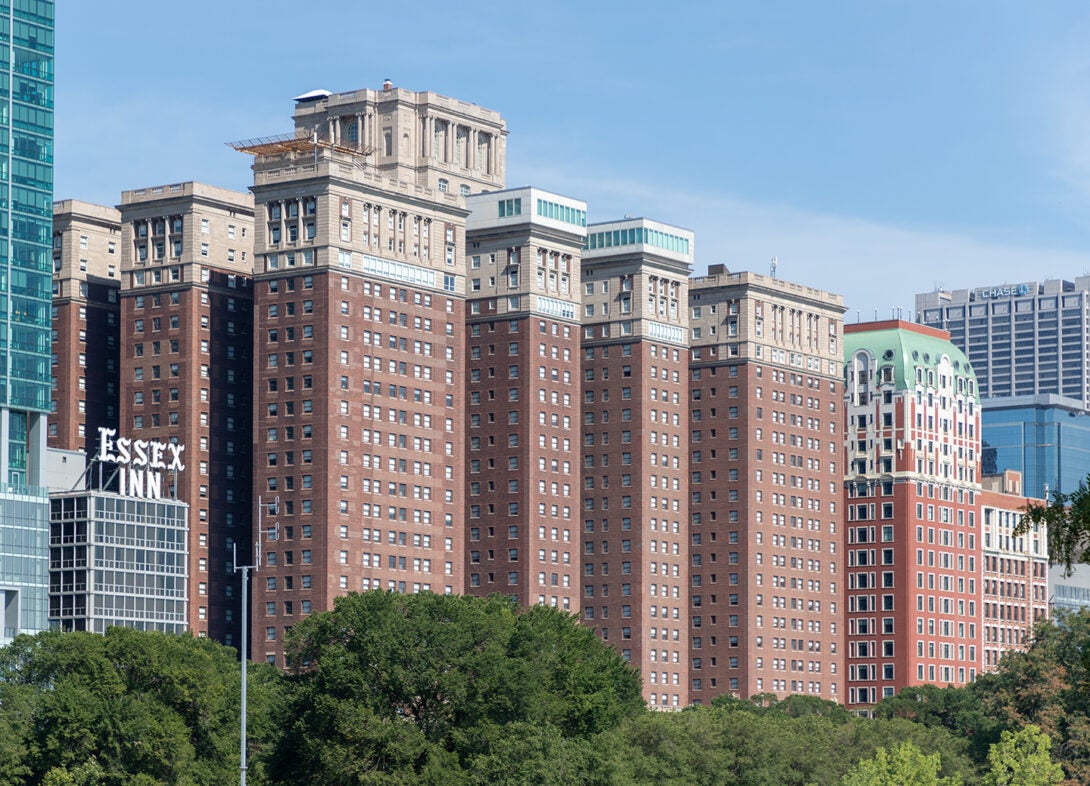 Exterior of Hilton Chicago from across Grant Park